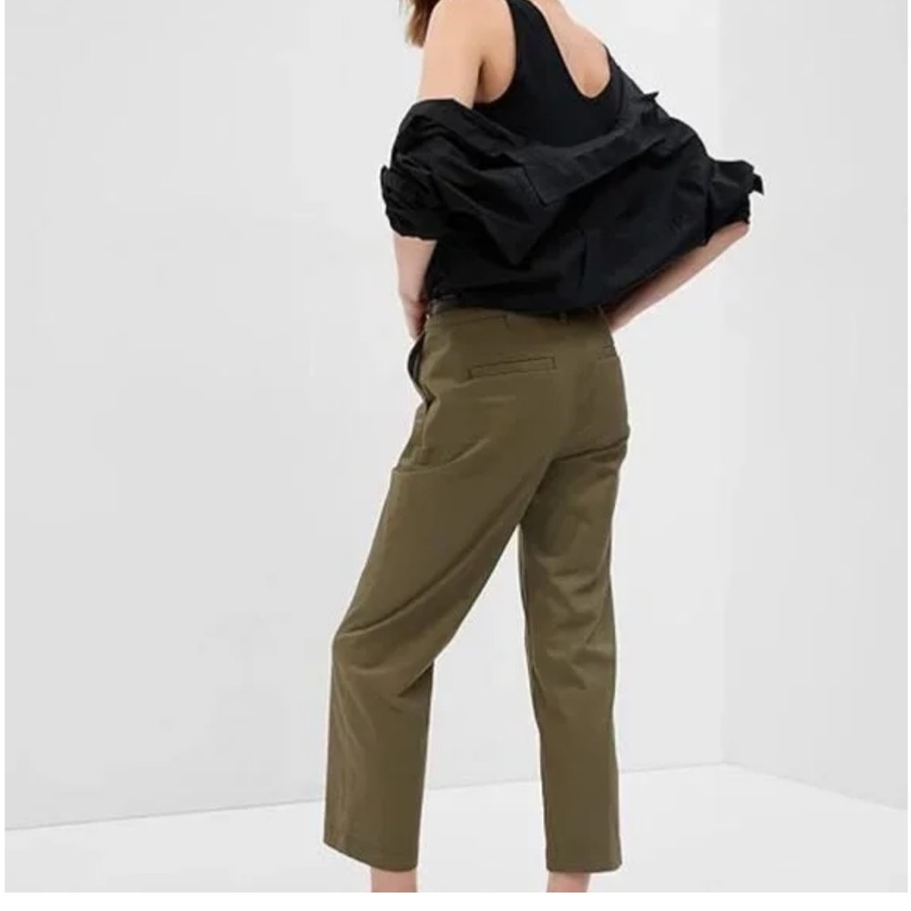GAP Women's Girlfriend Khaki-Size 10-army green